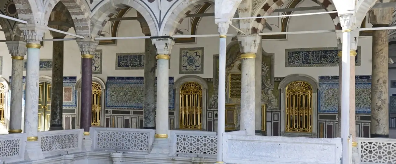 Skip The Line Tickets To Topkapi Palace With Audio Guide
